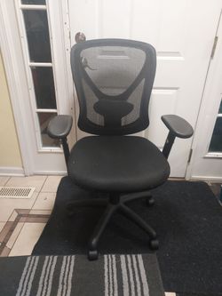 Rolling office chair