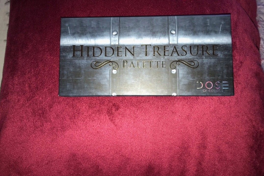 Hidden Treasure Eyeshadow Makeup Palette