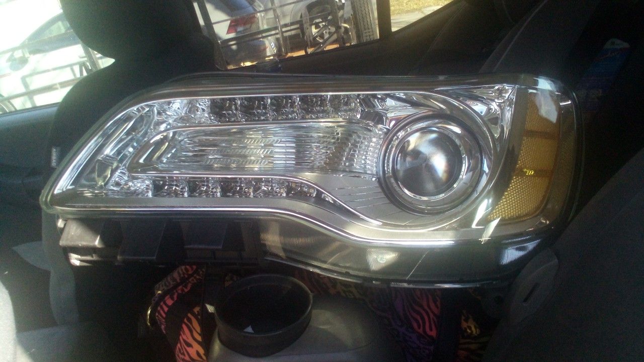 Chrysler 300 Headlights Set