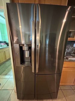 LG Side by Side Refrigerator Dark Stainless Steel with Ice Maker