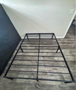 New Queen-sized Metal Platform Bed Frame