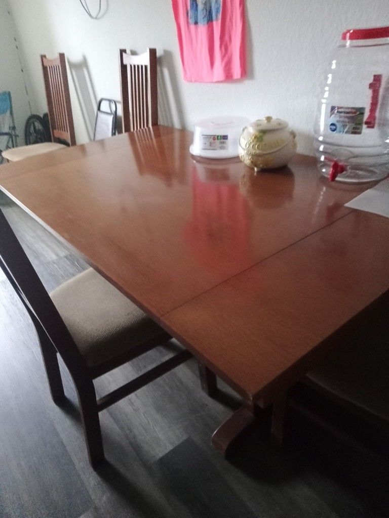 Kitchen Table and Chairs 