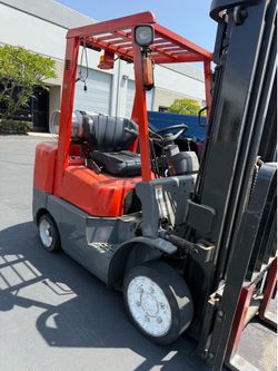 FORKLIFT