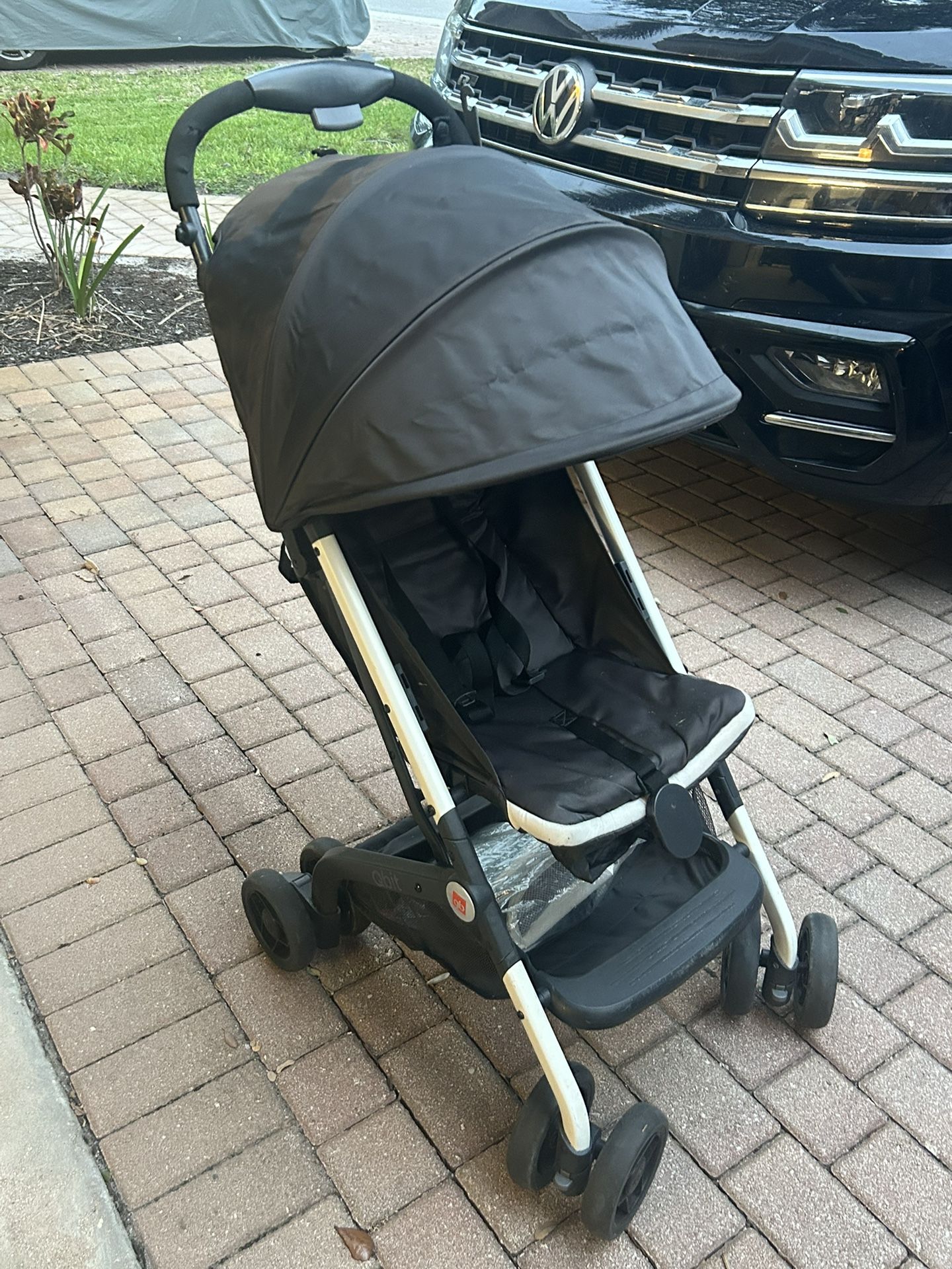 GB Qbit Travel Compact Stroller With Travel Bag
