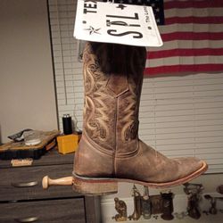 A Truly One Of A Kind Cowboy Boot License Plate Birdhouse