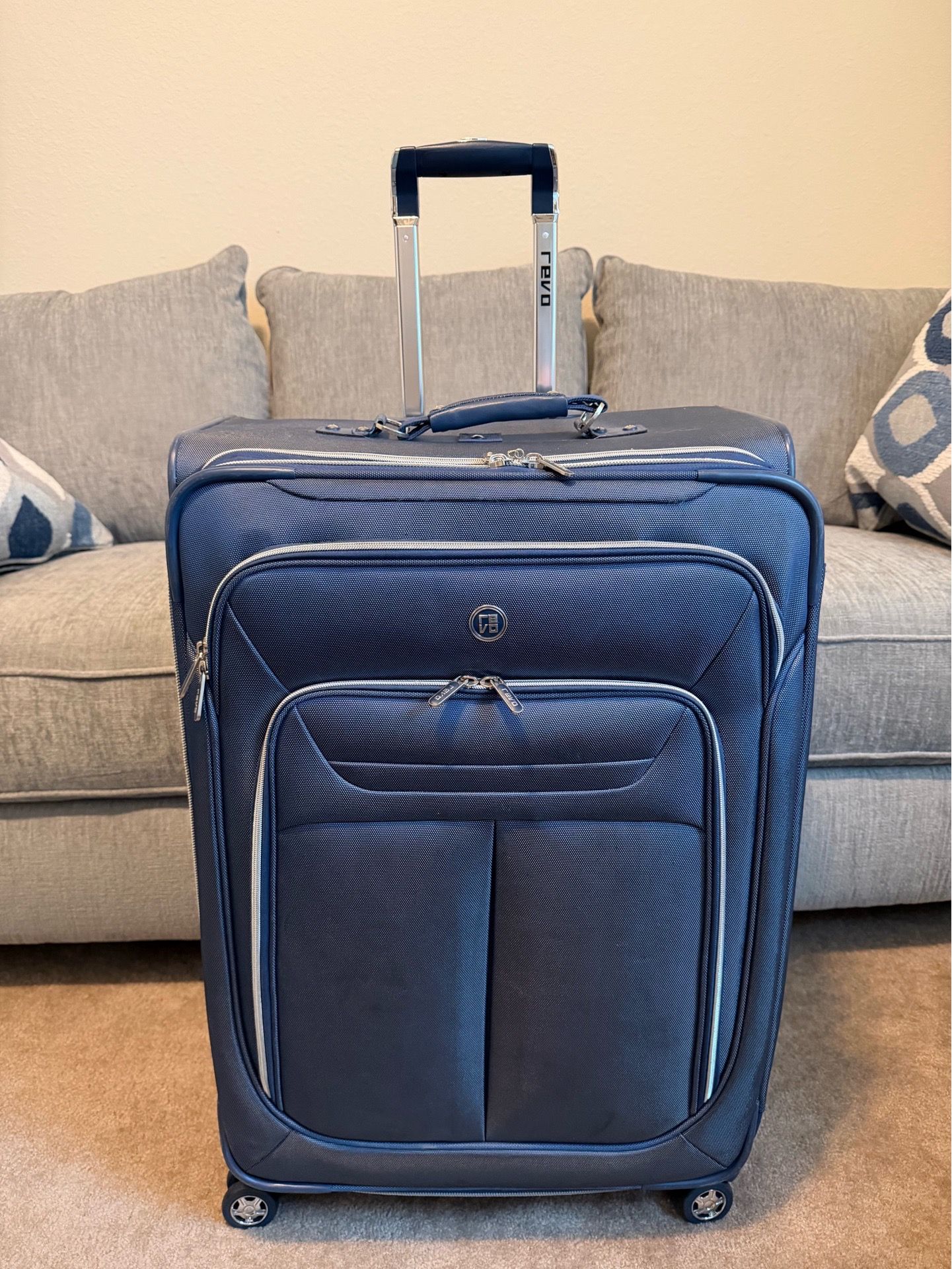 REVO Large 29” Lightweight 4-Wheel Spinner Luggage
