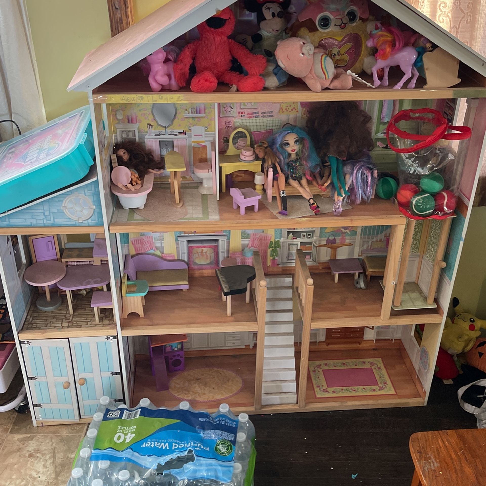 Doll House