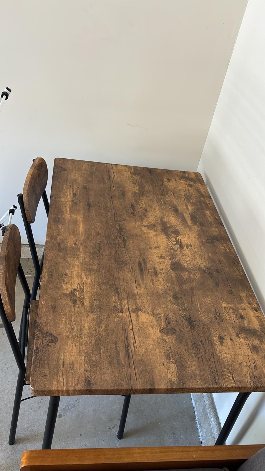 Rustic Dining Table with 2 Chairs – Great Condition!