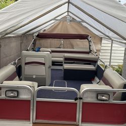 Pontoon  Boat 