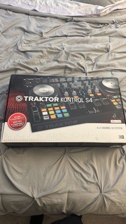 Native Instruments Traktor Control S4 MK2