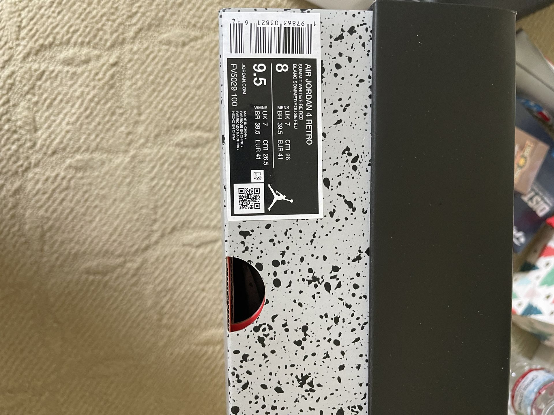 White cement Size 8 Jordan 4! DS Authentic 