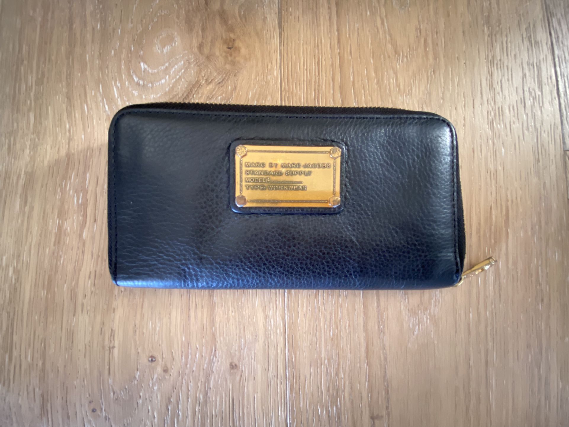Marc By Marc Jacobs Leather Zip Wallet 