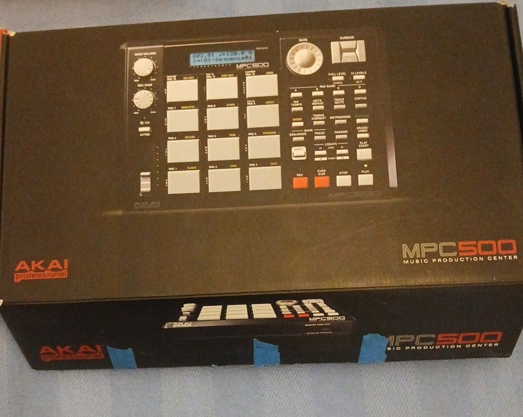 AKAI MPC500 Portable Music Production Center