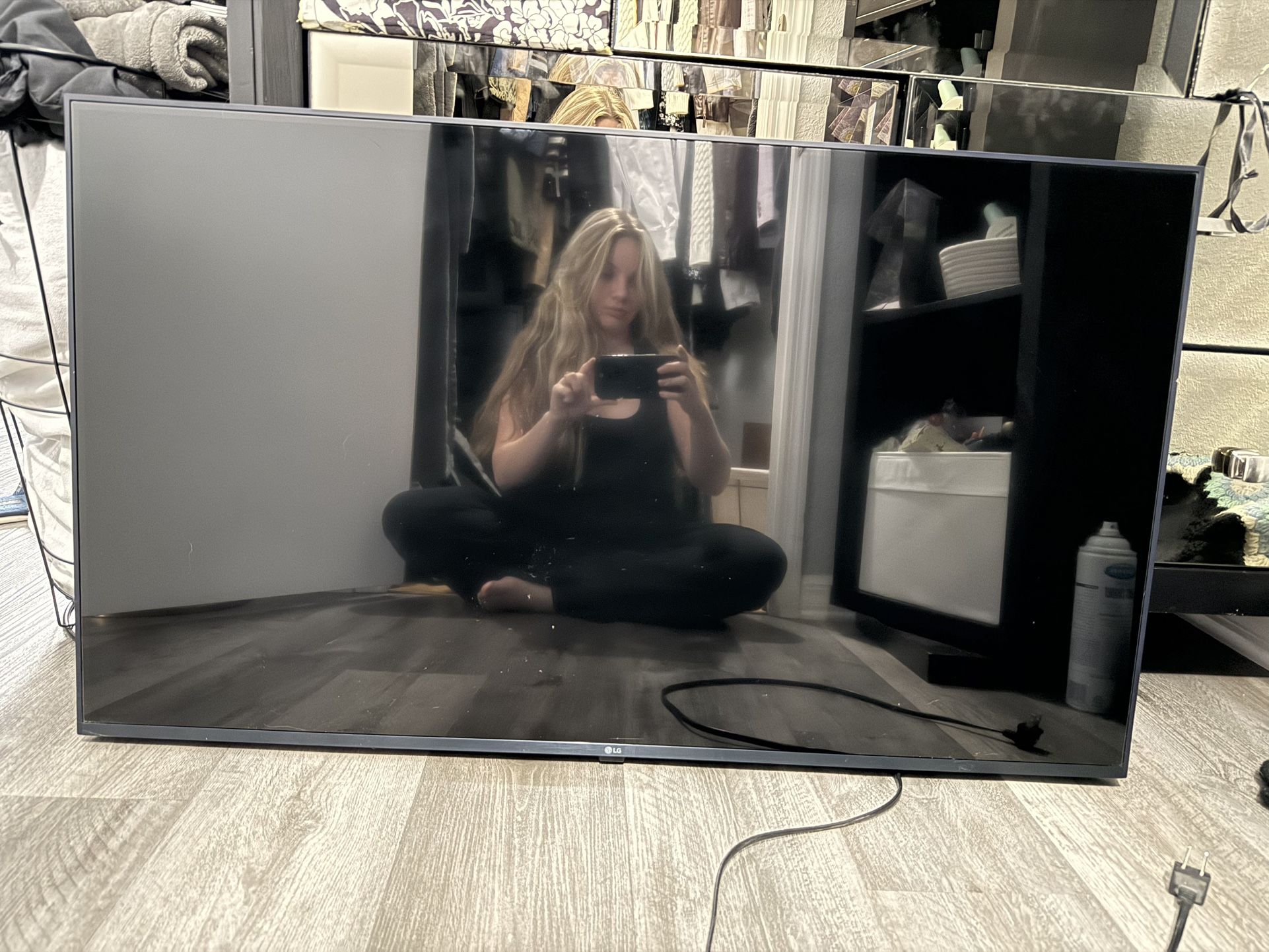 Like New! LG 43UT7000PUA 4K TV (2024 Model)