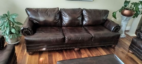 Elegant 4-Piece Faux Leather Living Room Set