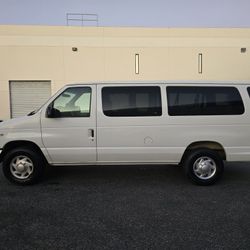 1999 ford E-350 xlt econoline extended 110k milles 6.8 v10 just smog cold ac clean title one owner reg current located in pomona 9o9236I97o runs good 