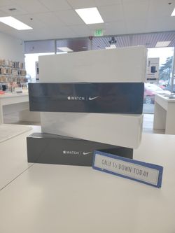 Apple Watch Series 5  - Pay $1 DOWN AVAILABLE - NO CREDIT NEEDED