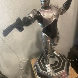 PCS Robocop 1/4 statue