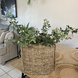Large Wicker Decor 