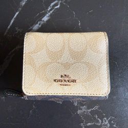 Coach wallet ID holder purse organizer accessories