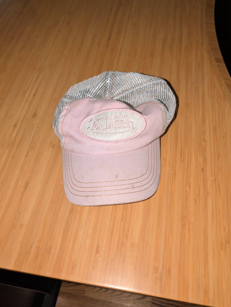 pink von dutch hat