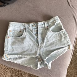 High Rise Levi Shorts Size 27