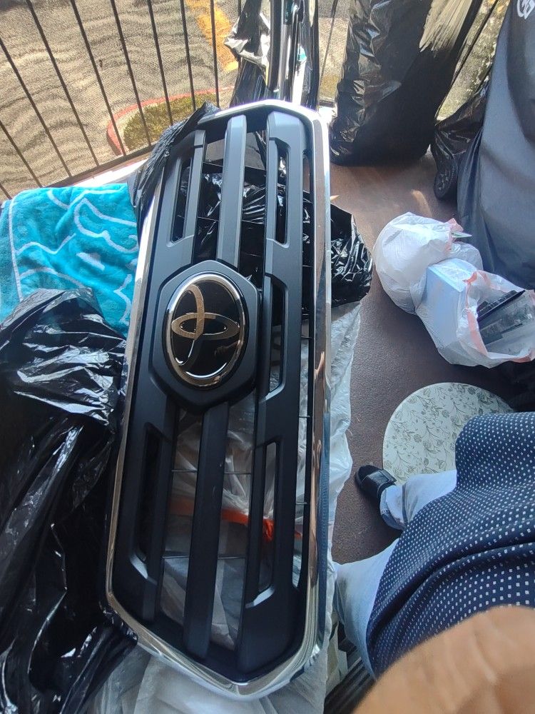 Toyota Tacoma Grill