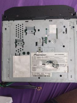 Pioneer Multi Player Double Din Deck For Car Or Truck.