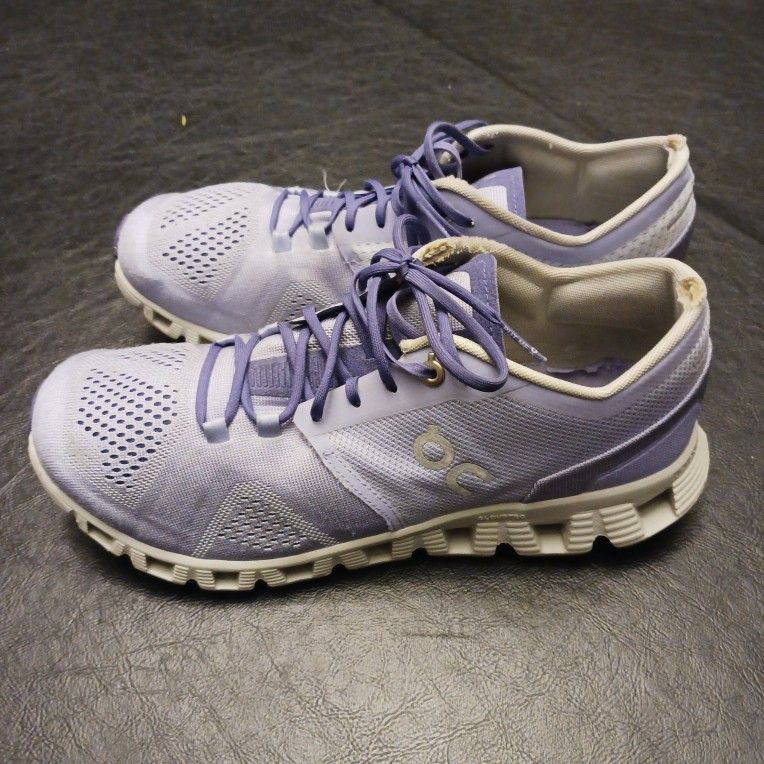 On Cloud Cloud X Womens Sz9 Purple