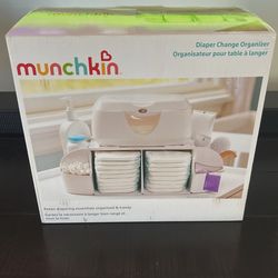 Munchkin Diaper Change Organizer