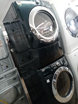 Maytag 5000 Series forest green stackable front load washer and gas dryer set - Free delivery