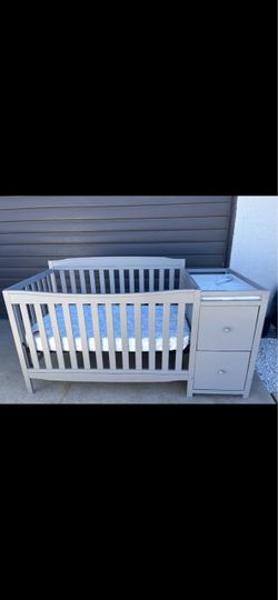 Baby crib