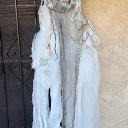 White Grim Reaper Dark Angel Halloween decorations toy ghoul