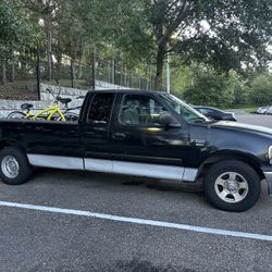 2003 Ford F-150 XLT