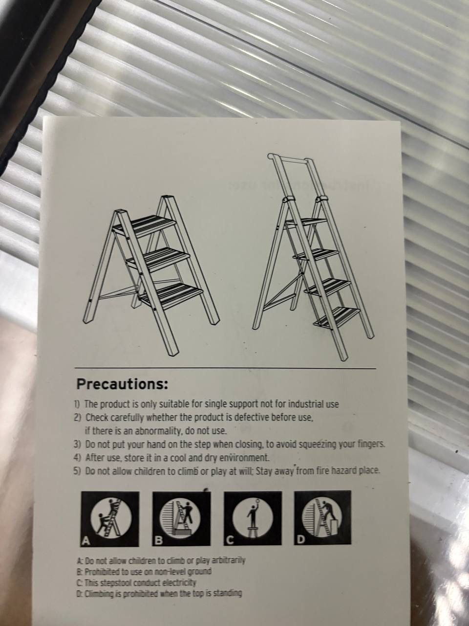 Foldable Utility Step Ladder β 4 Step Aluminum w/ Tool Tray (NEW)