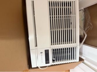 Friedrich 8000 BTU Air conditioner