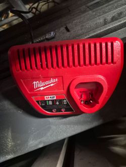 Milwaukee M12 charger new