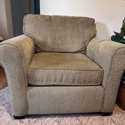 2 matching sofa chairs