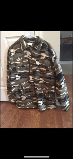 Men’s light coat brand new without tags