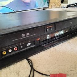 Sony VCR DVD Combo Player Recorder VHS RDR-VX(contact info removed)P

Plays AND records VHS tapes and dvd's

No remote