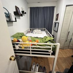 Toddler Loft Bed - Twin 