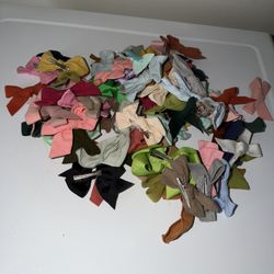 Girl Bows  FREE‼️