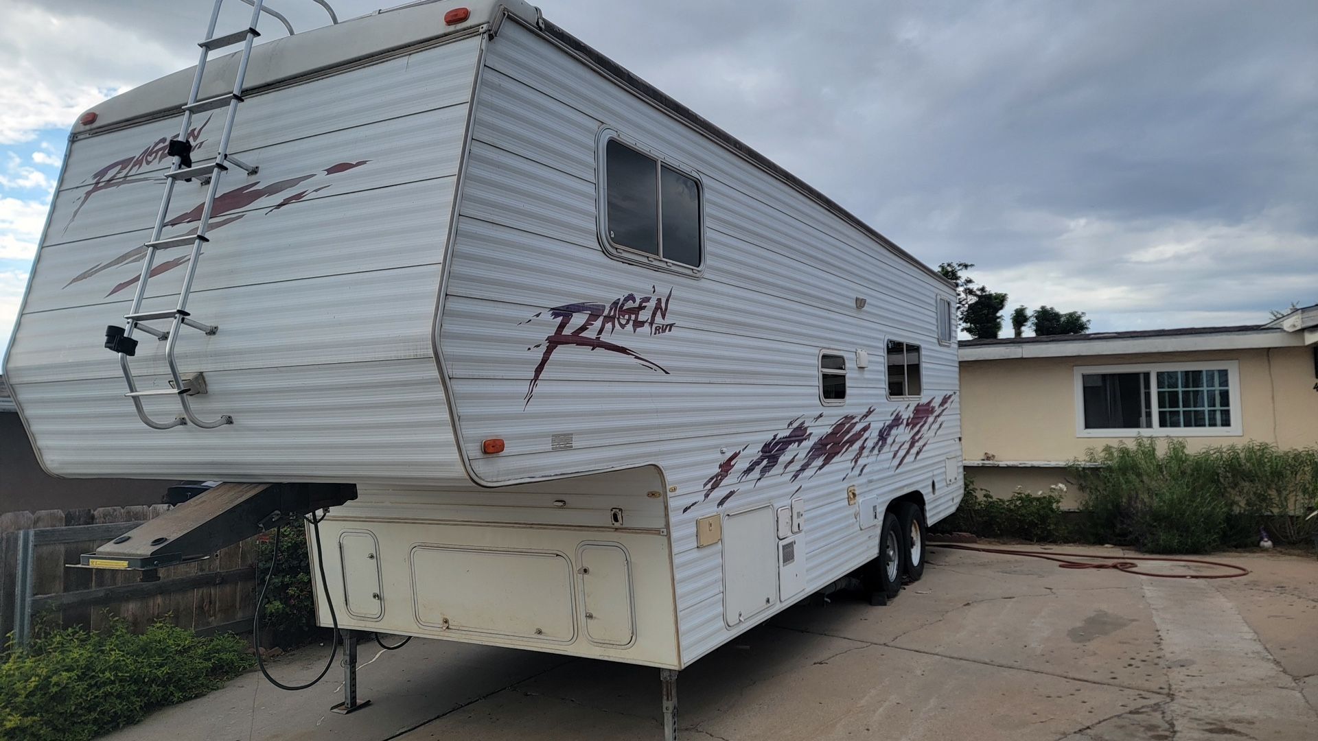 2003 Rage’n 5th Wheel Toy Hauler