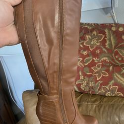 BOOTS Size 5