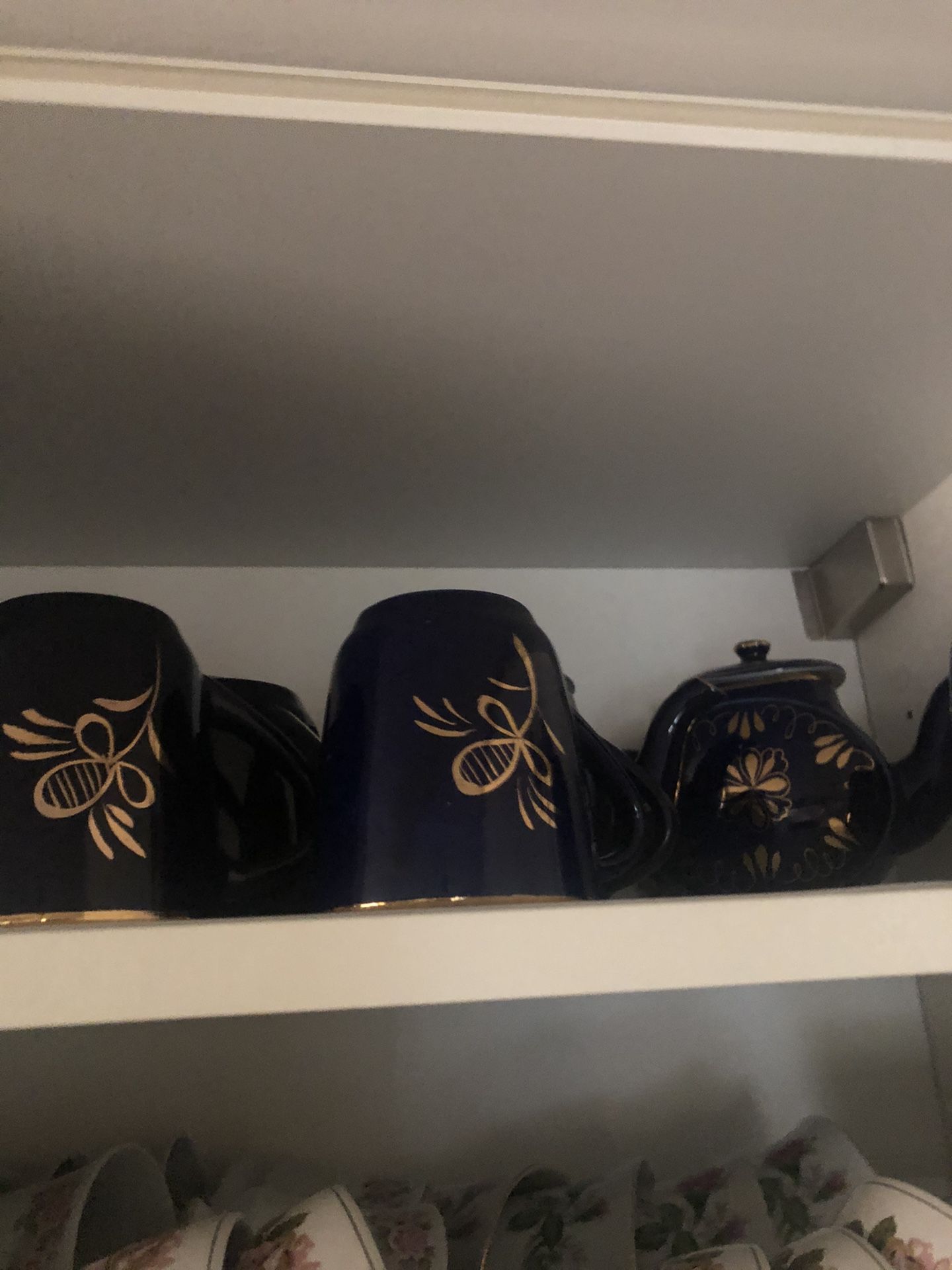 10 Blue  Tea Set And Tea Pot