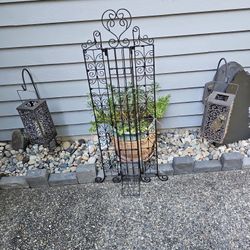 Black Foldable Little Shelf