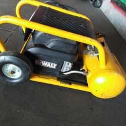 Lightly used DeWalt 4.5 Air Compressor 