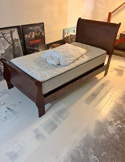 Sealy Twin Mattress Box Spring and Sleigh Bed Frame