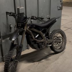 Surron Ultra Bee (TRADING ONLY FOR NEWER 250s)