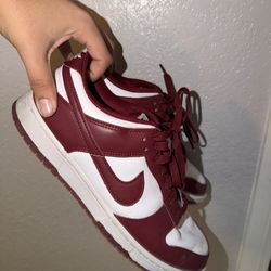 Nike dunk Team Red size 9.5 men
